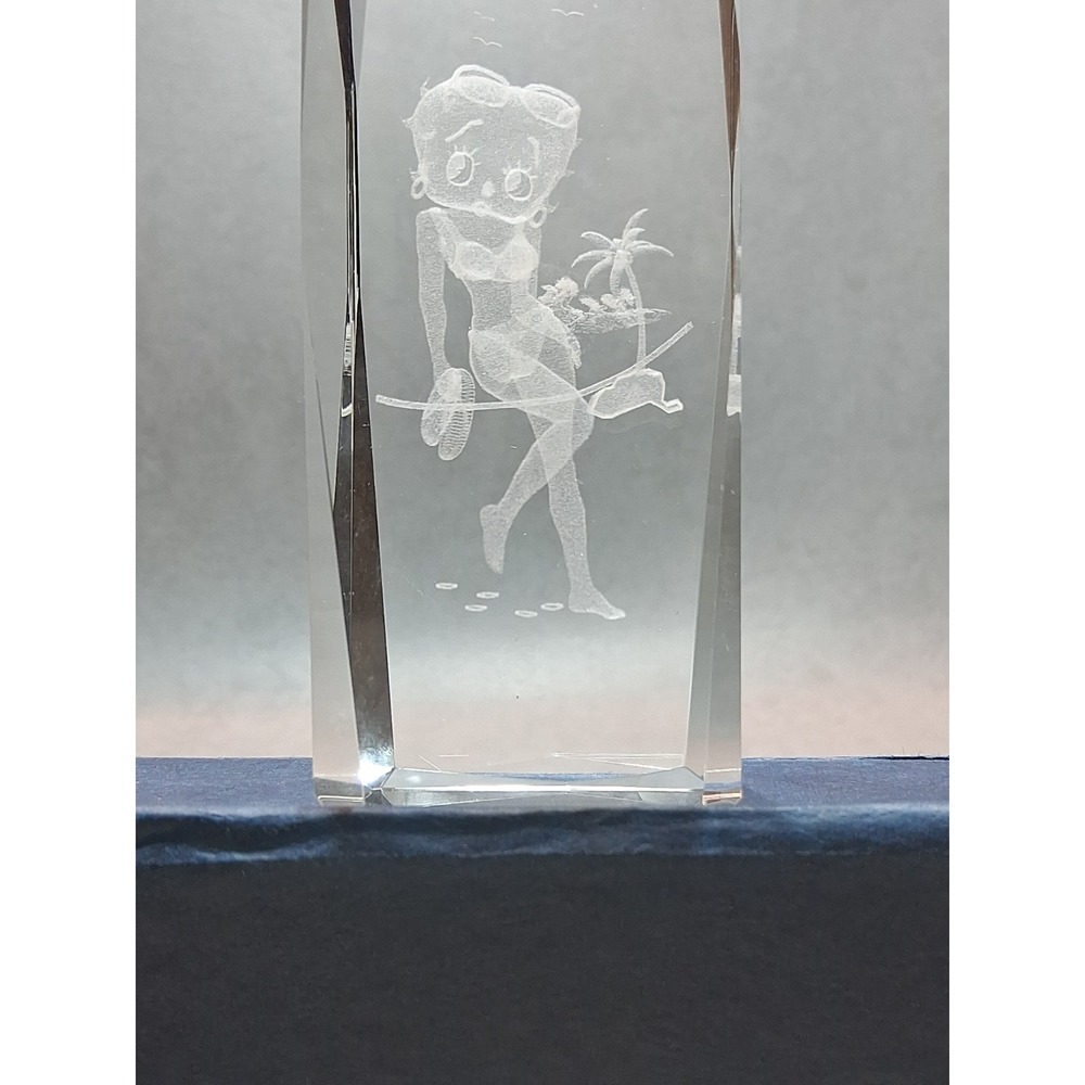Vintage Betty Boop 3D Laser Etched Crystal Glass Paperweight Figurine 6" Tall